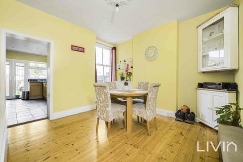 65 Addiscombe Court Road, Croydon, CR0 6TT