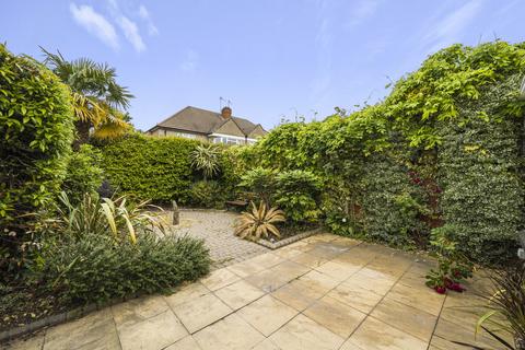 20 Rochester Road, Carshalton, SM5 2LB
