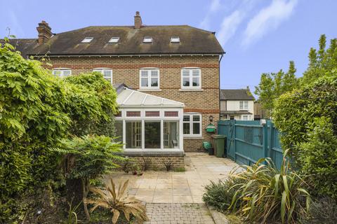 20 Rochester Road, Carshalton, SM5 2LB