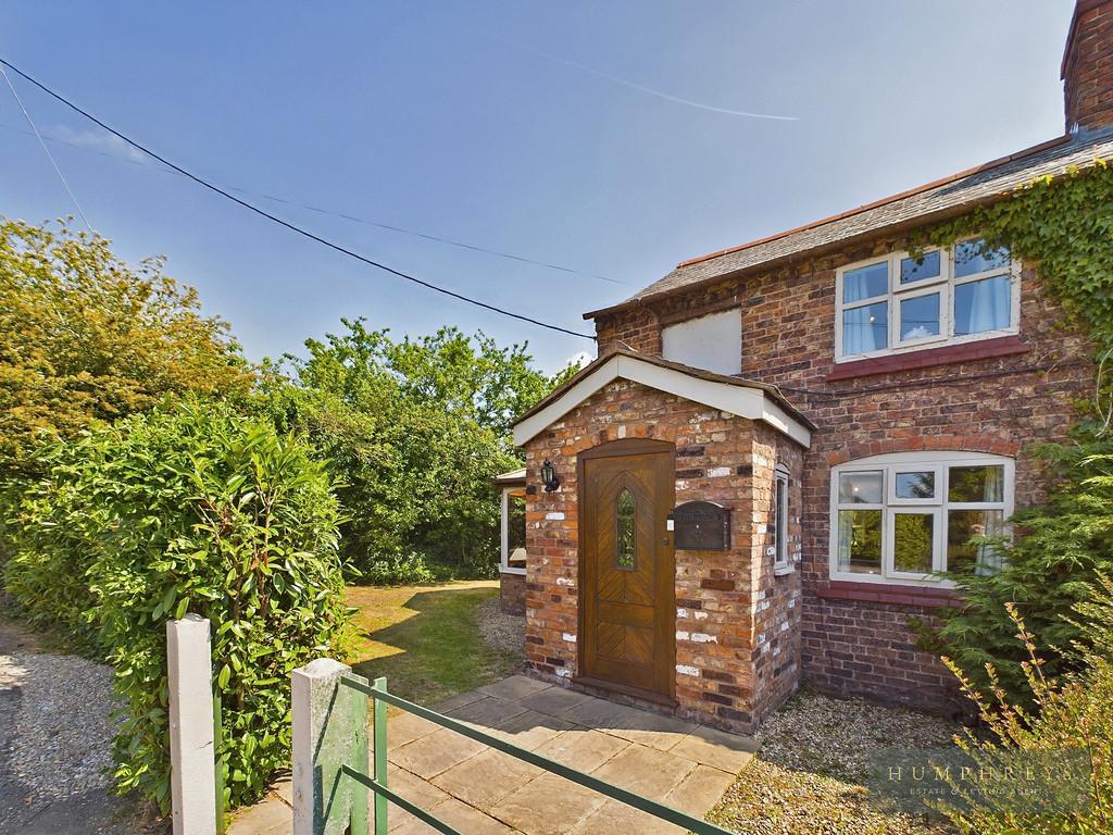 Trevalyn, Rossett 3 bed semidetached house for sale £300,000