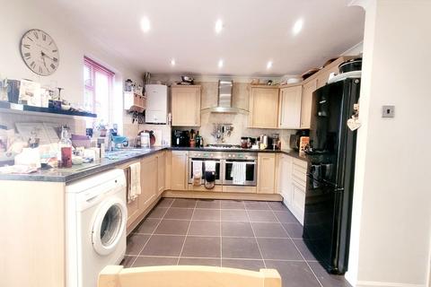 3 bedroom end of terrace house for sale, Suffolk Drive, Guildford