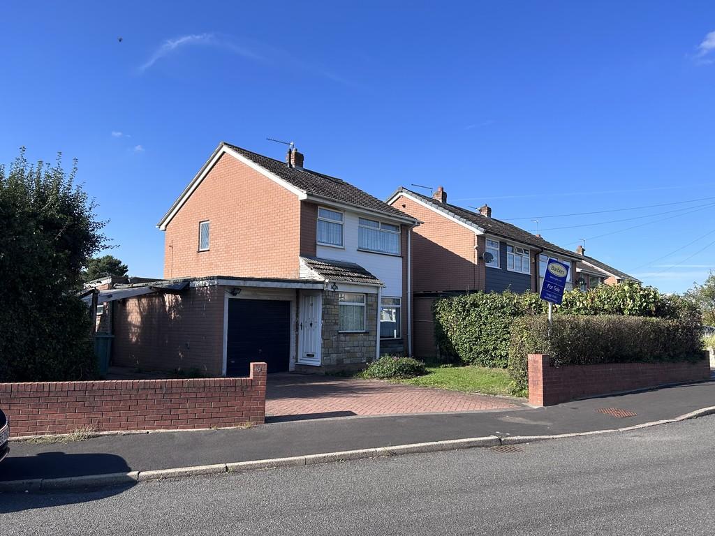 Fieldhouse Drive, Muxton, Telford, TF2 8PS. 3 bed detached house for sale £160,000