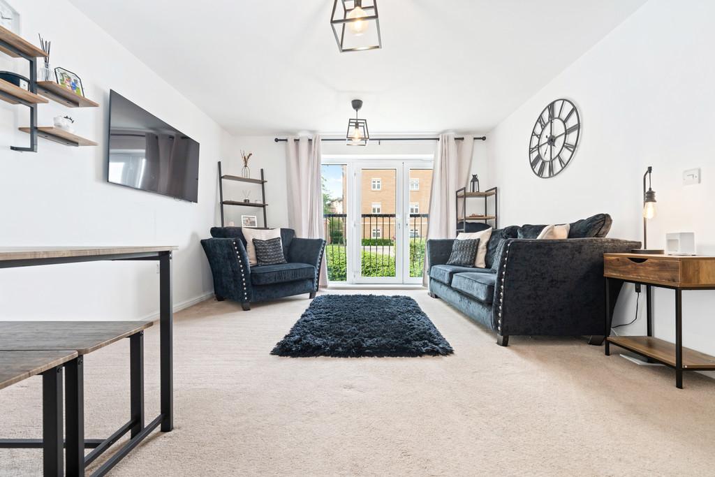 Wyncliffe Gardens, Cardiff 2 bed ground floor flat for sale £160,000