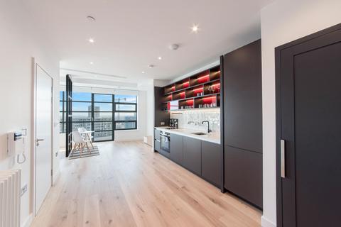 Studio to rent, Defoe House, London City Island, London, E14