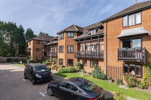 1 bedroom flat for sale - Bartholomew Court, South Street, Dorking