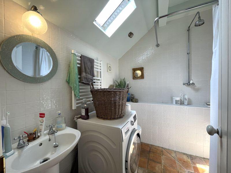 Wet Room / Utility