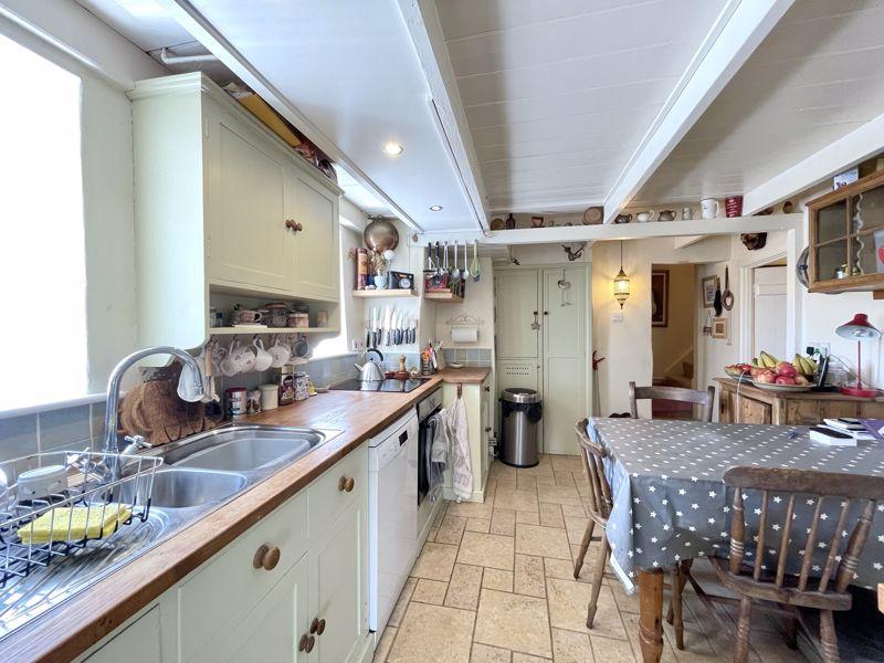 Kitchen / Breakfast