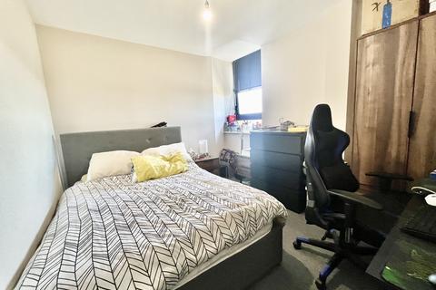 1 bedroom apartment to rent, Sandringham House, Salford