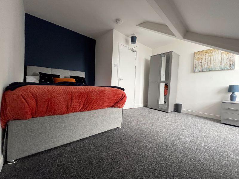 Deckham Terrace, Gateshead NE8 1 bed in a house share £575 pcm (£133 pw)