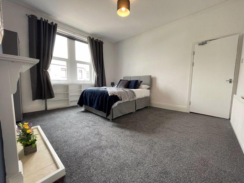 Deckham Terrace, Gateshead NE8 1 bed in a house share £550 pcm (£127 pw)
