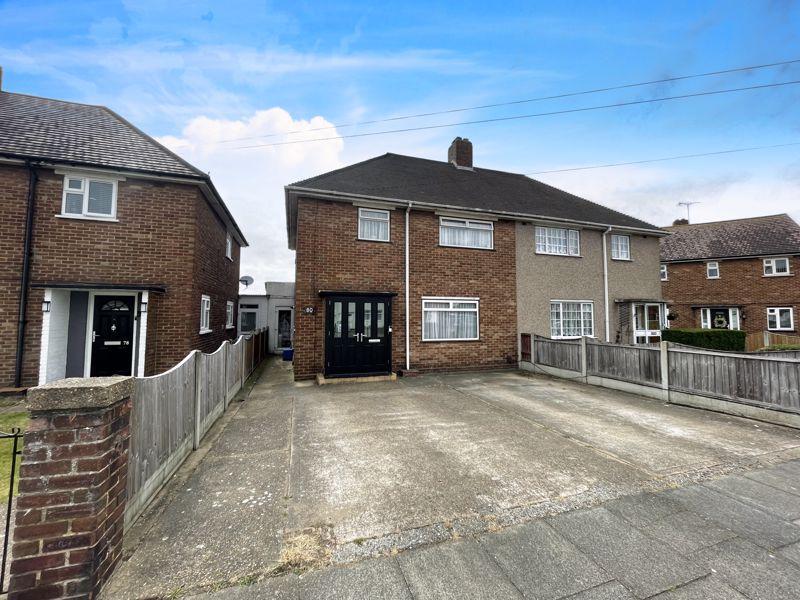 Hall Road, Aveley, South Ockendon 3 bed semidetached house for sale