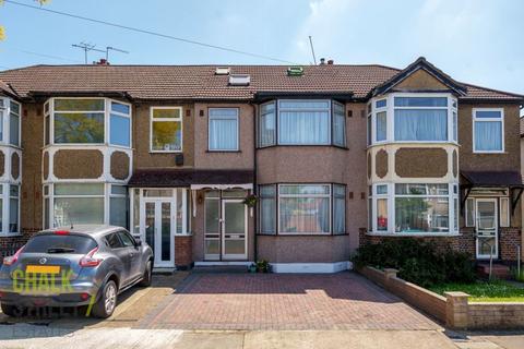 128 Amery Gardens, Romford, RM2 6RR