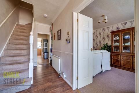 128 Amery Gardens, Romford, RM2 6RR