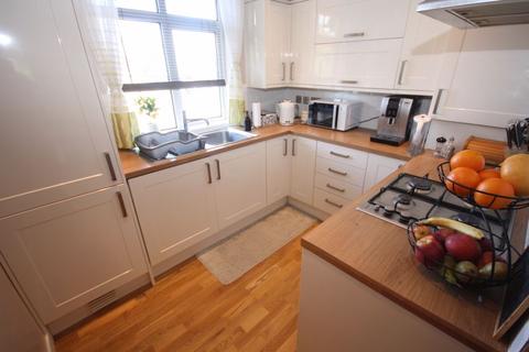 2 bedroom maisonette for sale, Petworth Close, Northolt