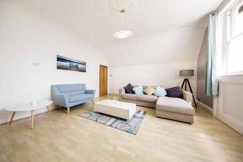 3 bedroom apartment to rent, Downside Road, Bristol, BS8 2XE