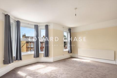 4 bedroom duplex to rent - Chelmsford Road, London, E11