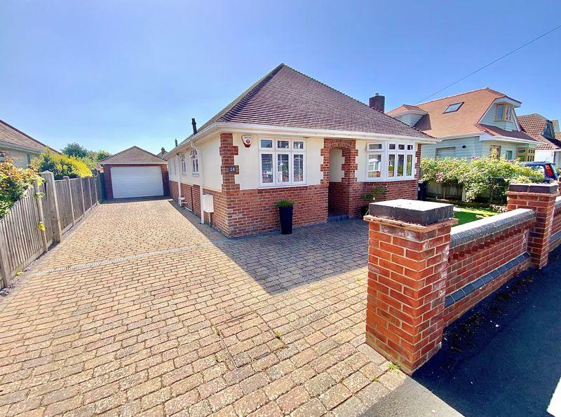 Belfield Road, Hengistbury Head, Bournemouth 3 bed bungalow for sale