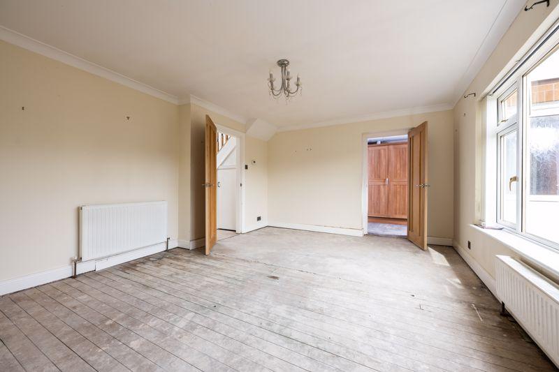 Moss Grove, Kingswinford 4 bed detached house for sale £345,000