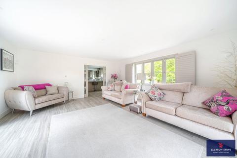 42a Bridge Road, Cosgrove, Milton Keynes, MK19 7JH