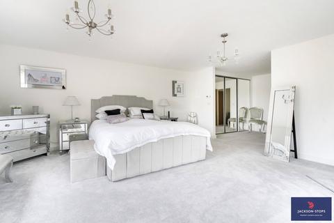 42a Bridge Road, Cosgrove, Milton Keynes, MK19 7JH