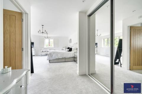 42a Bridge Road, Cosgrove, Milton Keynes, MK19 7JH