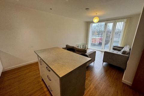 2 bedroom apartment to rent, City Road, Hulme, Manchester, M15 5GP