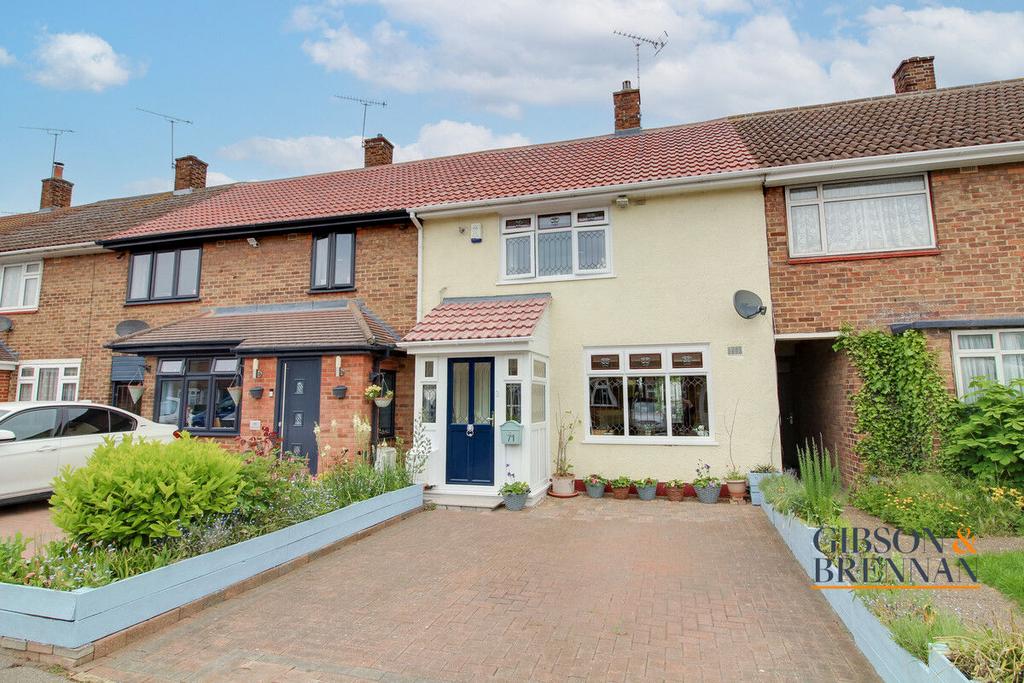Pendle Drive, Basildon, SS14 2 bed terraced house £315,000