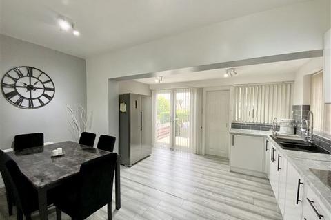 9 Lound Road, Sheffield, S9 4BH