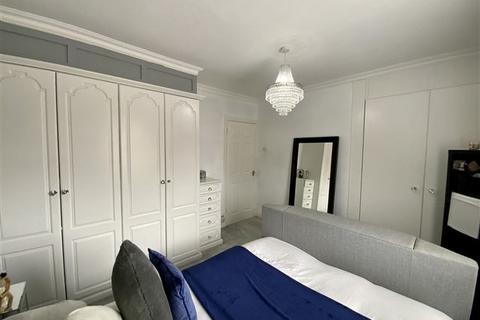 9 Lound Road, Sheffield, S9 4BH
