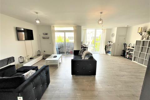 2 bedroom apartment for sale - Brooklands Square, Brooklands, Milton Keynes, MK10
