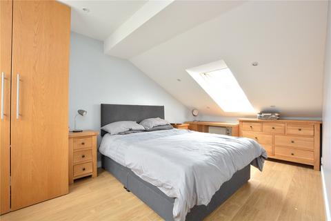 32 Sandgate Drive, Kippax, Leeds, LS25 7EY