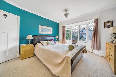 3 bedroom semi-detached house for sale - Barthorpe Crescent, Leeds, West Yorkshire