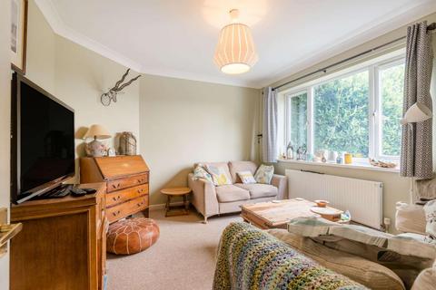 4 bedroom house to rent - Kings Crescent, Lymington