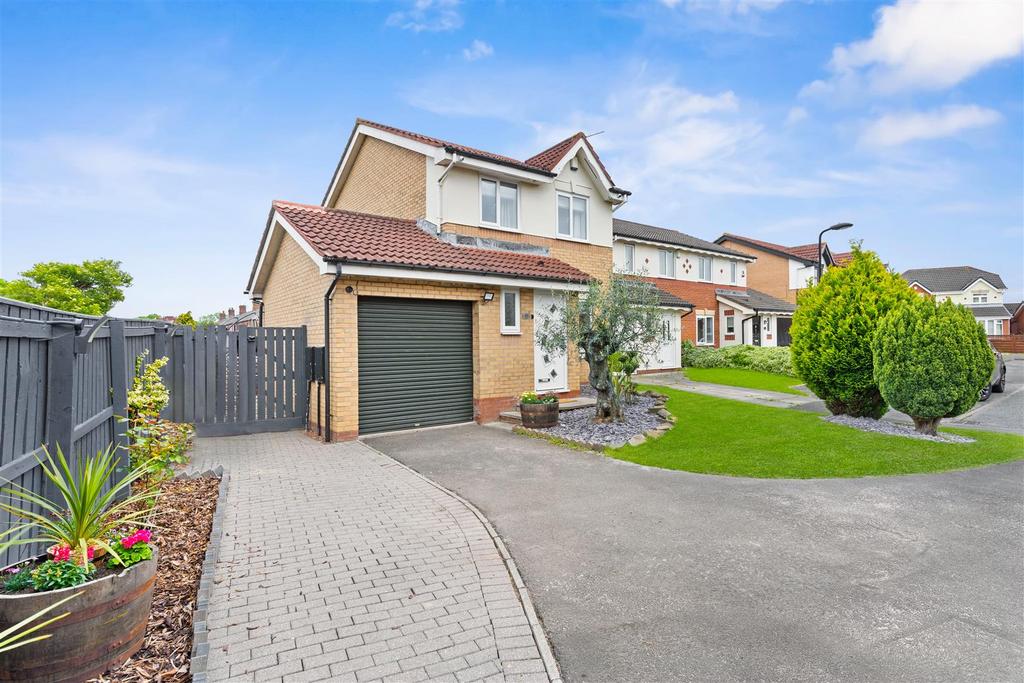 Westfield Park, Wallsend 3 bed detached house £245,000