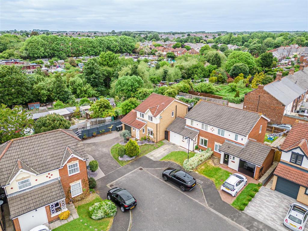Westfield Park, Wallsend 3 bed detached house £245,000