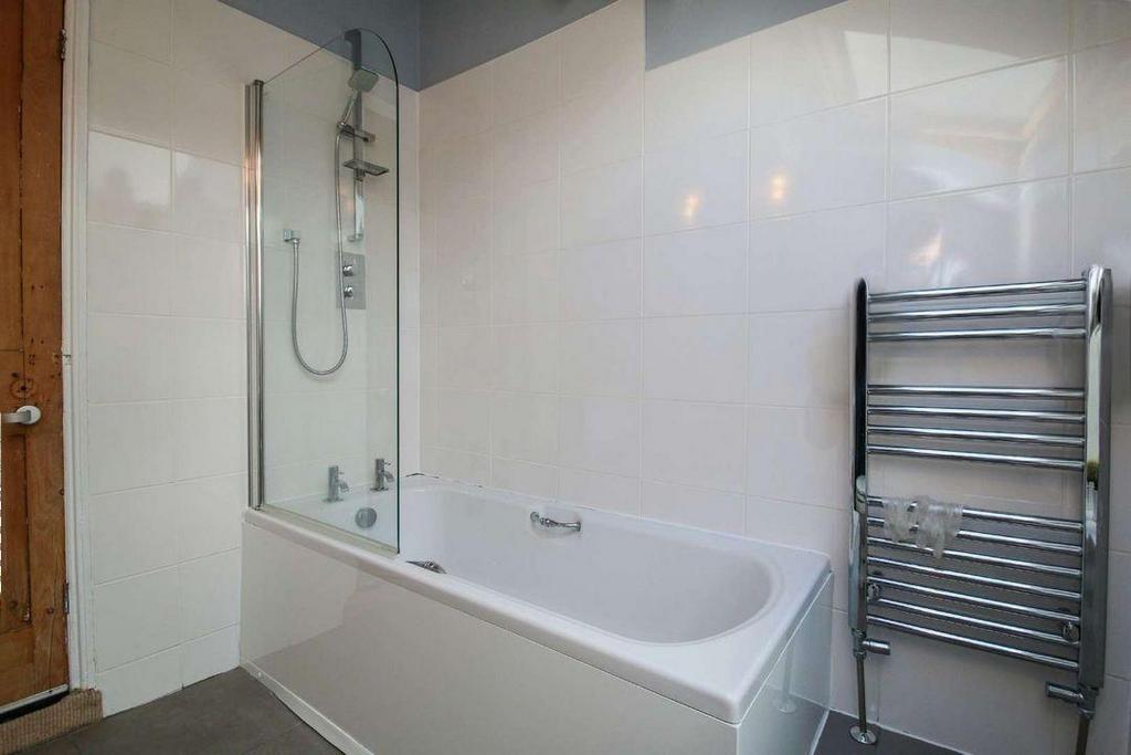 Bathroom Aspect 2