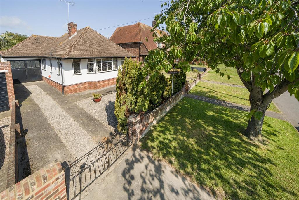 Ramsgate Road, Broadstairs 2 bed bungalow for sale £400,000