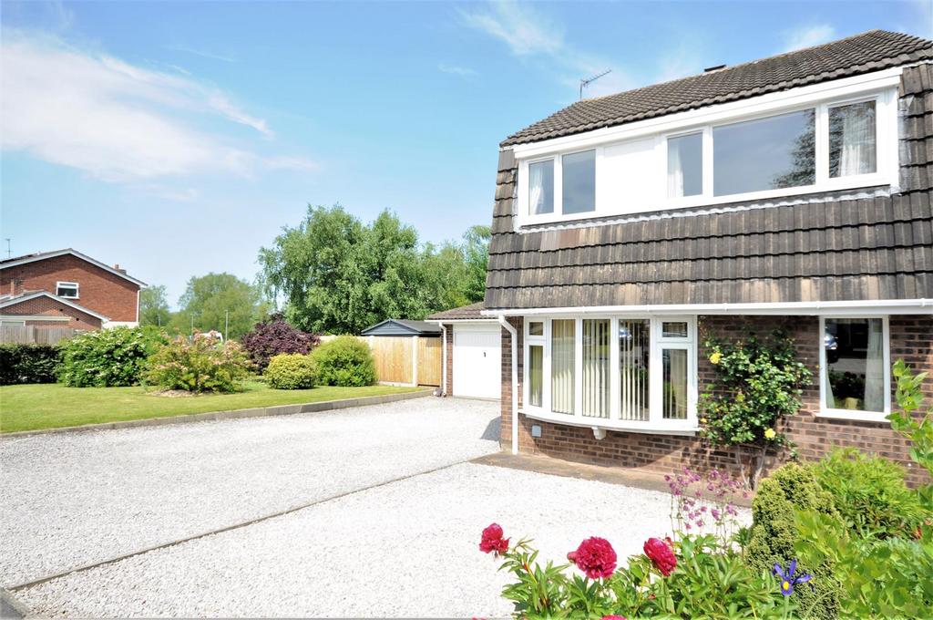 Redwood Avenue, Stone 4 bed property £390,000
