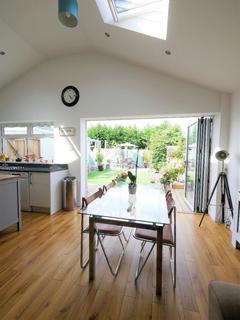 68 Beechwood Drive, Penarth, CF64 3QZ