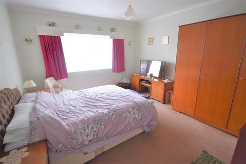 6 Birchfield, Hook, Goole, DN14 5NJ