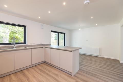 28 Airlie View, Alyth, Blairgowrie, PH11 8BF