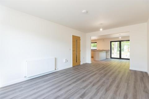 28 Airlie View, Alyth, Blairgowrie, PH11 8BF