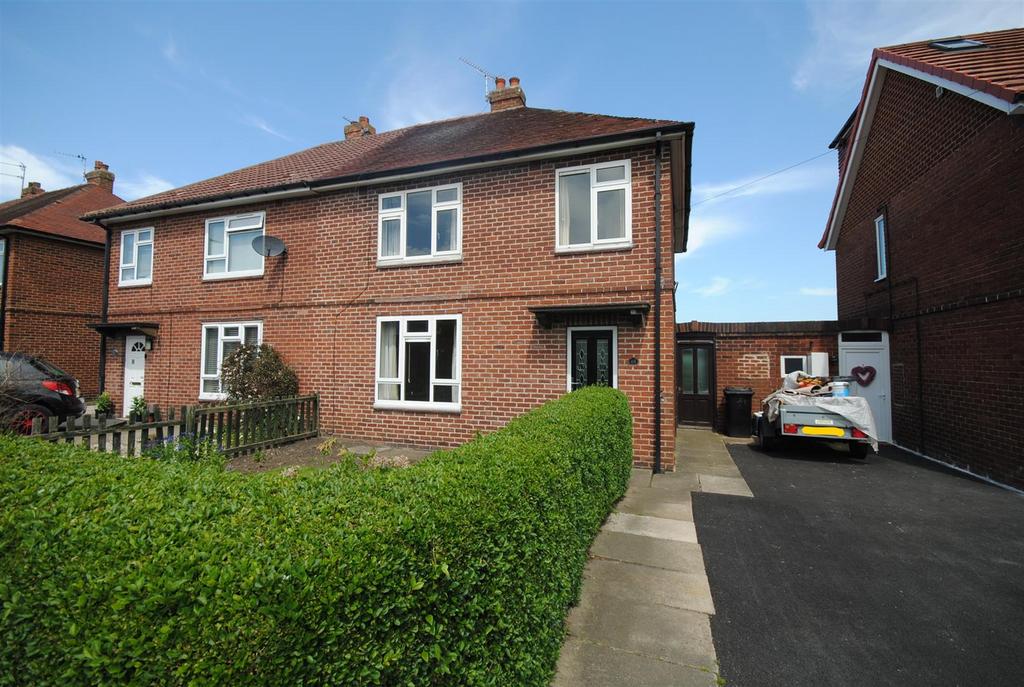 Lime Tree Crescent, Kippax, Leeds 3 bed semi-detached house for sale ...