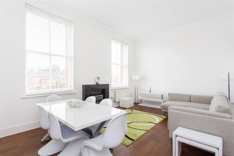 4 bedroom apartment for sale, Kensington House, Repton Park, IG8