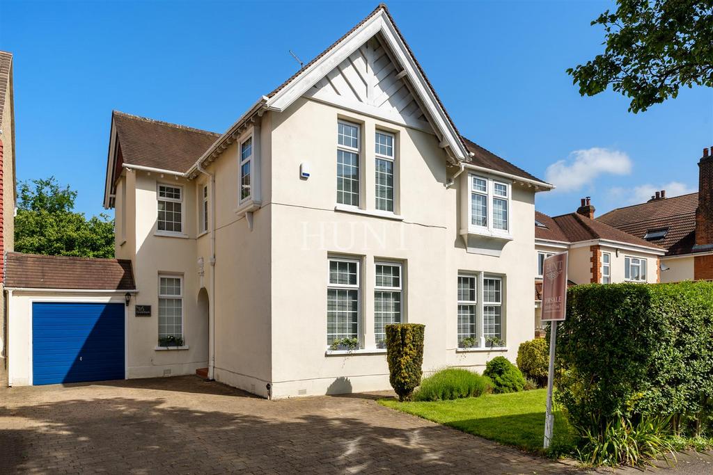The Avenue, Wanstead E11 4 bed detached house for sale £2,200,000