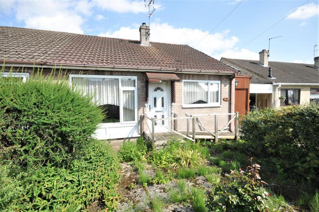Park Crescent, Thorne, Doncaster 2 bed semidetached bungalow £160,000