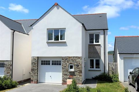 4 bedroom detached house for sale - Aglets Way, St. Austell