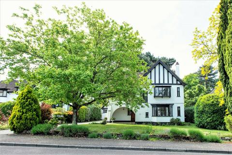 11 The Chenies, Petts Wood, Orpington, BR6 0ED