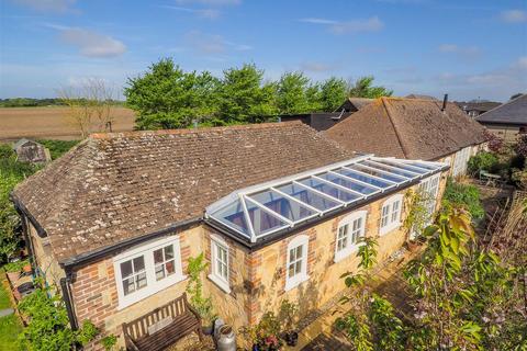 3 bedroom barn conversion for sale - Chichester Road, Selsey, Chichester