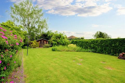 2 bedroom detached bungalow for sale - Springfield Avenue, Sandiacre